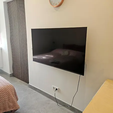 2km From Centre Private Entrance Free Bike Apartment Nijmegen